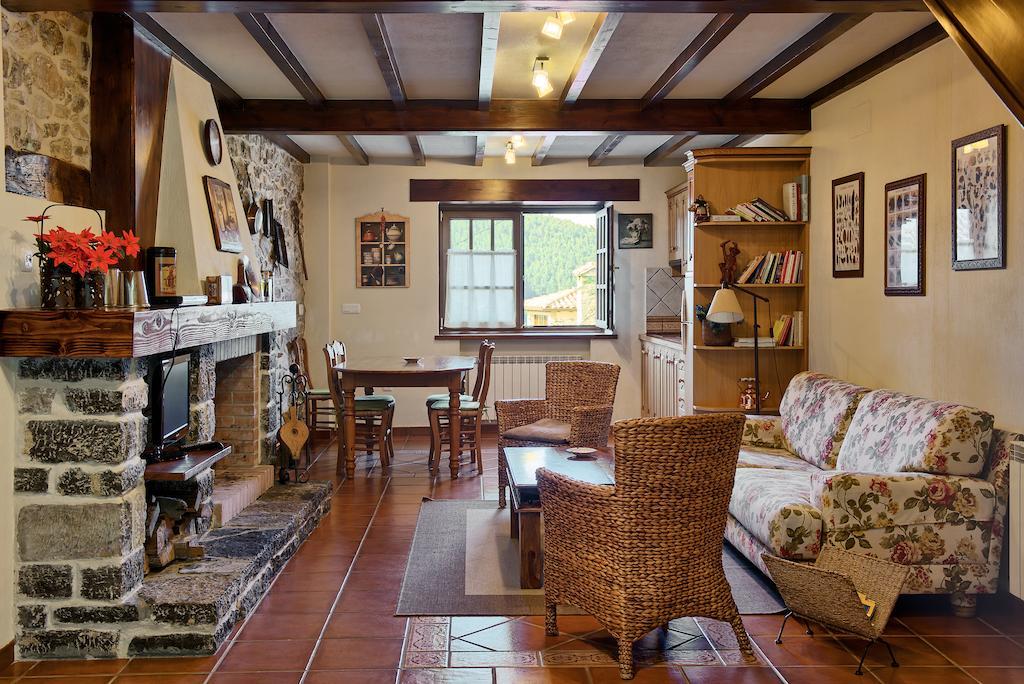 Apartamentos El Llugaron Miravalles 객실 사진